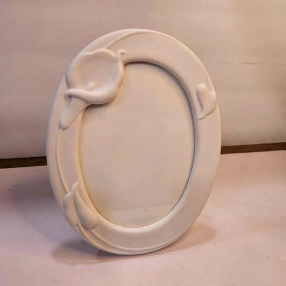 Hallmark White Ceramic Oval Calla Lily Picture Frame
